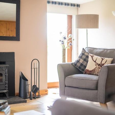 Cosy & Rustic Retreat - Woodland Cottage. Nairn Esterno foto