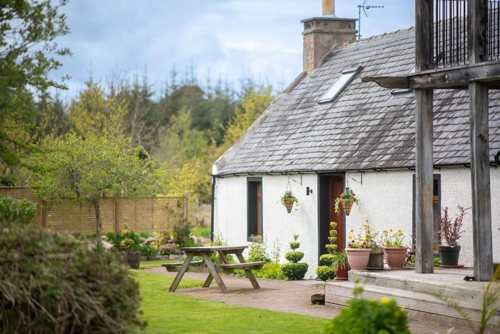 Cosy & Rustic Retreat - Woodland Cottage. Nairn Esterno foto