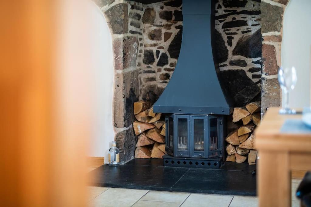 Cosy & Rustic Retreat - Woodland Cottage. Nairn Esterno foto